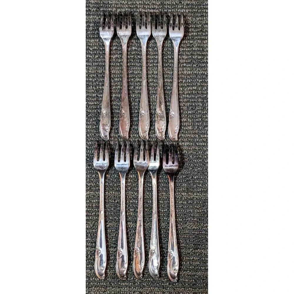 William Rogers & Co Allure Teatime Silverplate 10 pc Set Seafood Forks Flatware